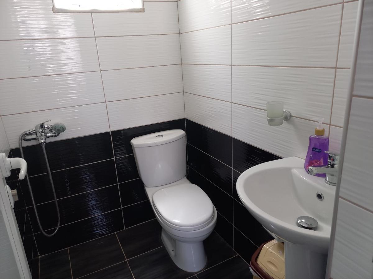 Emiljano Seaview Apartment Ksamil Ngoại thất bức ảnh