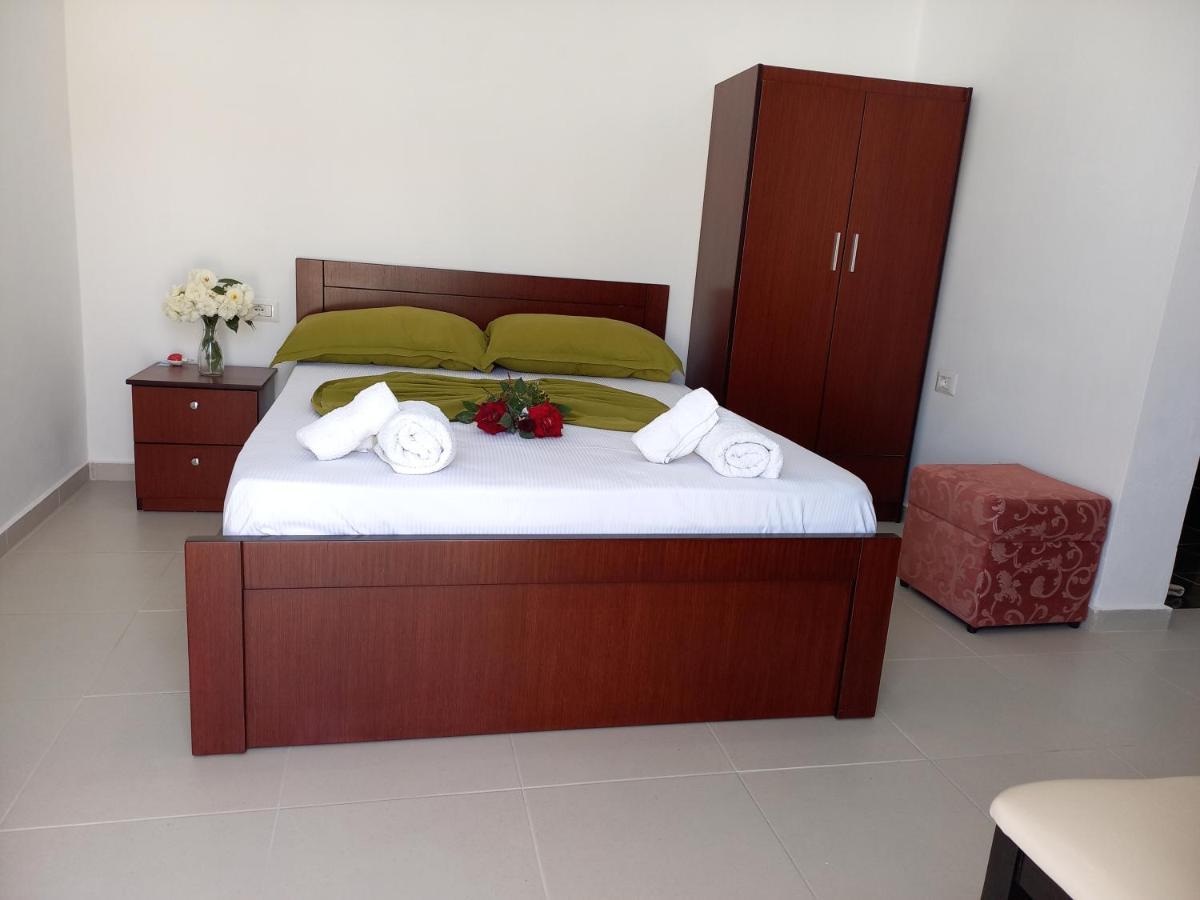 Emiljano Seaview Apartment Ksamil Ngoại thất bức ảnh