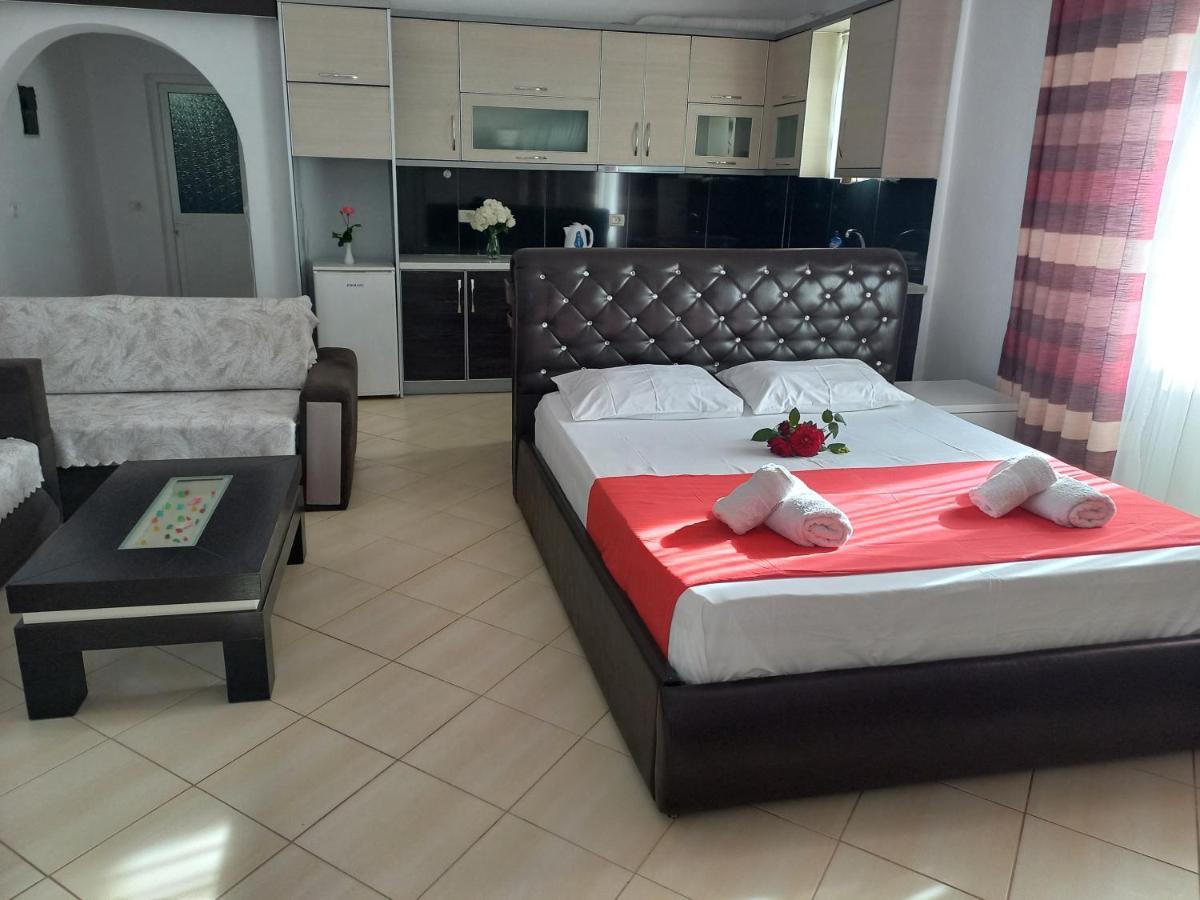 Emiljano Seaview Apartment Ksamil Ngoại thất bức ảnh