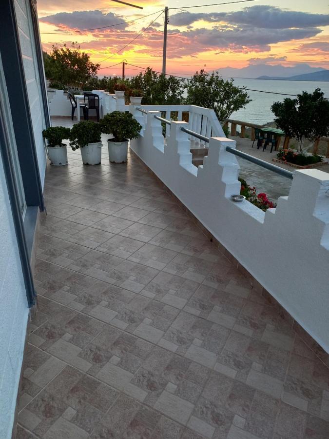 Emiljano Seaview Apartment Ksamil Ngoại thất bức ảnh