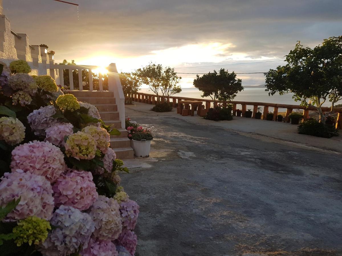 Emiljano Seaview Apartment Ksamil Ngoại thất bức ảnh